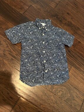 Old Navy Built-in Flex Wave-Print Short Sleeve Button-Up Shirt